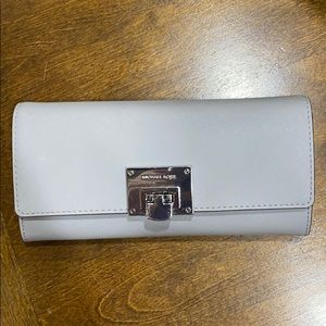 Like New Michael Kors Wallet